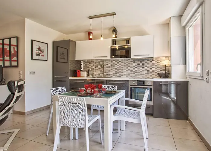 Refuge Calme Pres De La Et Du Golf A Cabourg, Animaux Admis, Pour 4 Personnes - Fr-1-788-92 *